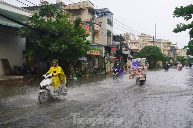 Nam Bộ có thể bắt đầu mùa mưa từ cuối tháng 5. Nam Bộ có thể bắt đầu mùa mưa từ cuối tháng 5.
