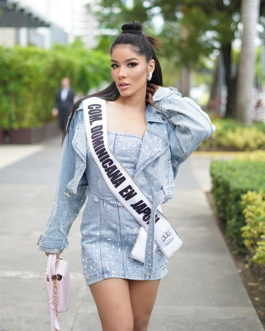 Miyuki Cruz có cha là người Cộng hòa Dominica, mẹ là người Nhật Bản. Miyuki Cruz có cha là người Cộng hòa Dominica, mẹ là người Nhật Bản.