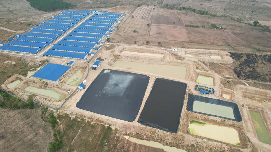 Hình ảnh chụp từ Flycam về 3 dự án chăn nuôi heo tại xã Ia Piơr, huyện Chư Prông vừa bị UBND tỉnh xử phạt vì vi phạm quy định về môi trường. Ảnh: Hồng Thương Hình ảnh chụp từ Flycam về 3 dự án chăn nuôi heo tại xã Ia Piơr, huyện Chư Prông vừa bị UBND tỉnh xử phạt vì vi phạm quy định về môi trường. Ảnh: Hồng Thương