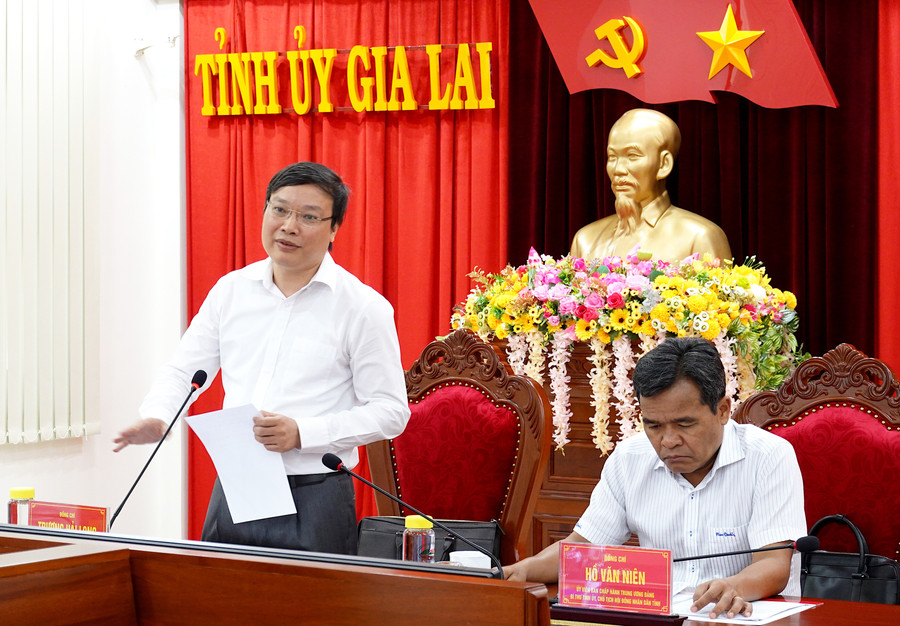 Chủ tịch UBND tỉnh Trương Hải Long phát biểu tại hội nghị. Ảnh: Mộc Trà Chủ tịch UBND tỉnh Trương Hải Long phát biểu tại hội nghị. Ảnh: Mộc Trà