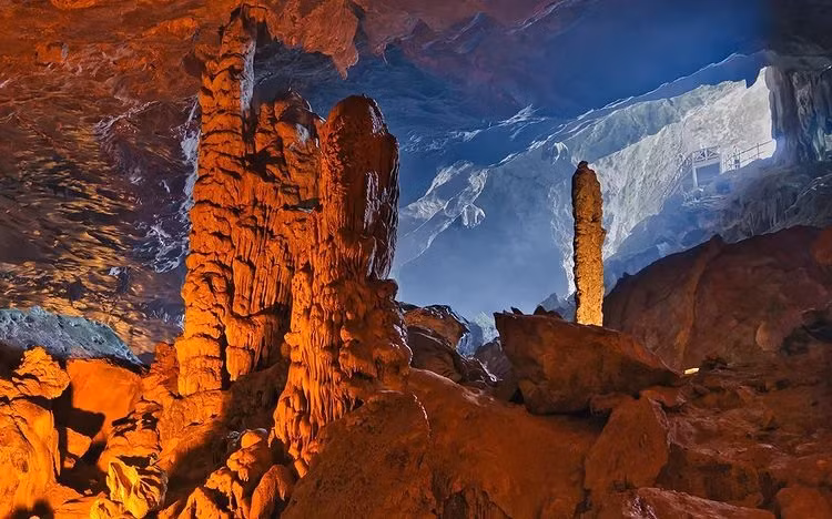 Hang Sửng Sốt nằm trên Đảo Bồ Hòn. Ảnh: @catalin_chitu_22_photography Hang Sửng Sốt nằm trên Đảo Bồ Hòn. Ảnh: @catalin_chitu_22_photography