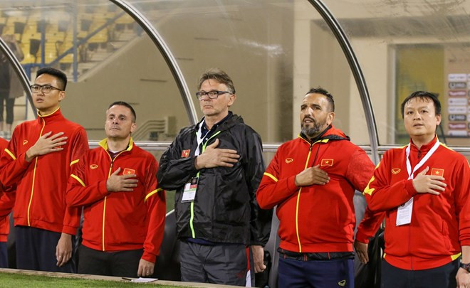 Thất bại này khiến huấn luyện viên Philippe Troussier không thể có trận đấu ra mắt thuận lợi kể từ ngày ký hợp đồng với VFF. Ảnh: VFF Thất bại này khiến huấn luyện viên Philippe Troussier không thể có trận đấu ra mắt thuận lợi kể từ ngày ký hợp đồng với VFF. Ảnh: VFF