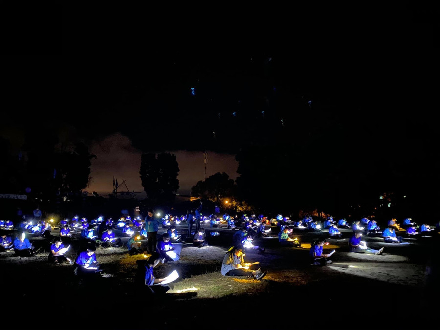 Đội ngũ cán bộ Đoàn khi tham gia các trại huấn luyện đều phải trải qua nhiều thử thách vào ban đêm. Ảnh: Phan Lài Đội ngũ cán bộ Đoàn khi tham gia các trại huấn luyện đều phải trải qua nhiều thử thách vào ban đêm. Ảnh: Phan Lài