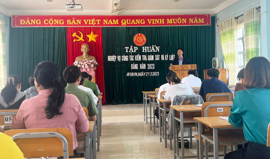 Quang cảnh lớp tập huấn. Ảnh: Bích Hương Quang cảnh lớp tập huấn. Ảnh: Bích Hương