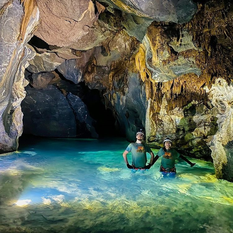 Hang Va mang vẻ đẹp bình yên diệu kỳ của tạo hóa. Ảnh: @oxalisadventure Hang Va mang vẻ đẹp bình yên diệu kỳ của tạo hóa. Ảnh: @oxalisadventure