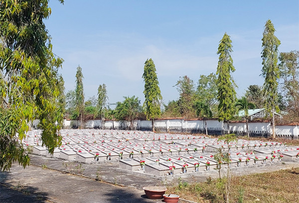 Nhiều liệt sĩ đã được quy tập về nghĩa trang liệt sĩ Sa Thầy. Nhiều liệt sĩ đã được quy tập về nghĩa trang liệt sĩ Sa Thầy.