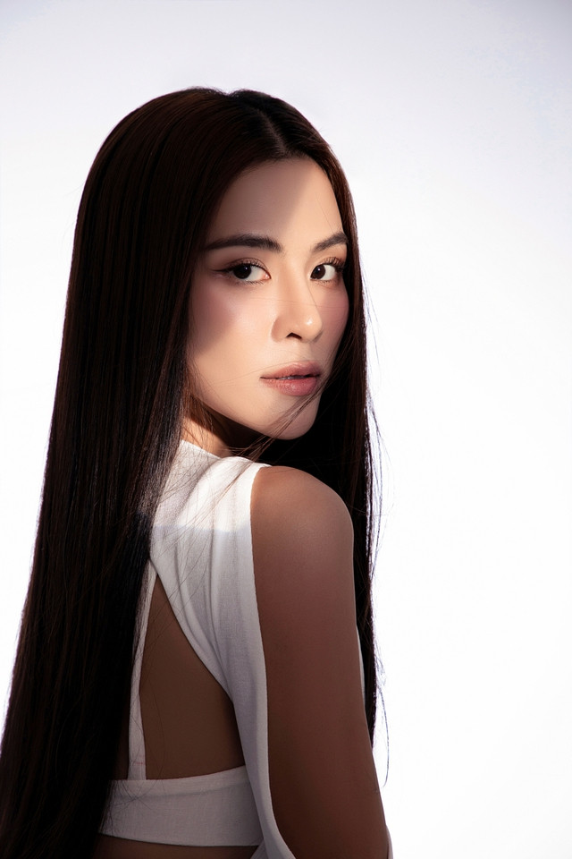 Nữ ca sĩ cho biết cô chọn Đà Lạt để tổ chức live concert vì đây là nơi cô thực hiện những đêm nhạc đầu tiên và may mắn được nhiều khán giả biết đến Nữ ca sĩ cho biết cô chọn Đà Lạt để tổ chức live concert vì đây là nơi cô thực hiện những đêm nhạc đầu tiên và may mắn được nhiều khán giả biết đến