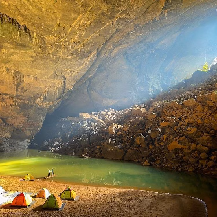 Hang Én. Ảnh: @oxalisadventure Hang Én. Ảnh: @oxalisadventure