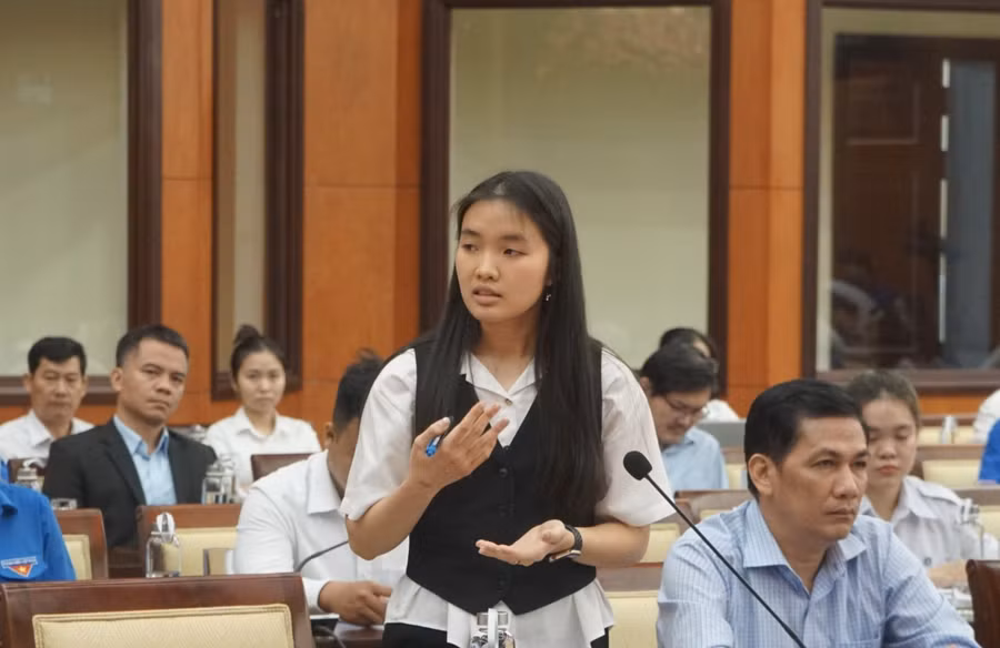 Quách Thanh Vịnh An - tốt nghiệp loại xuất sắc hai ngành Luật và Quản trị kinh doanh, thủ khoa Trường Đại học Luật TP. Hồ Chí Minh năm 2022. Ảnh: Thanh Chân