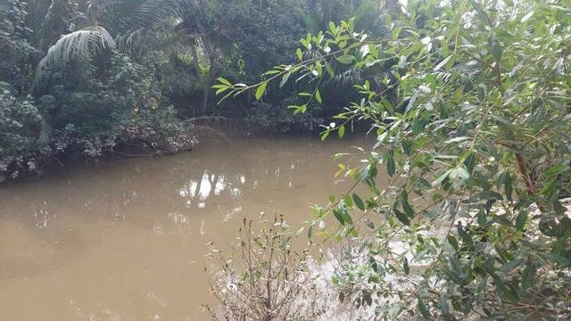 Khu vực sông Út phi tang các phần thi thể của bà D. Khu vực sông Út phi tang các phần thi thể của bà D.