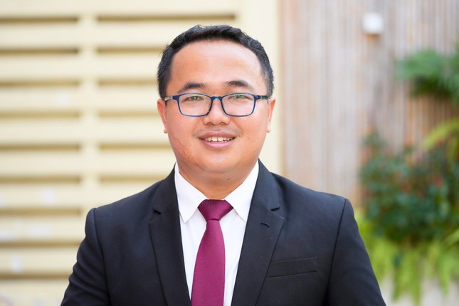 Chân dung PGS.TS Lê Thanh Long. Ảnh: NVCC