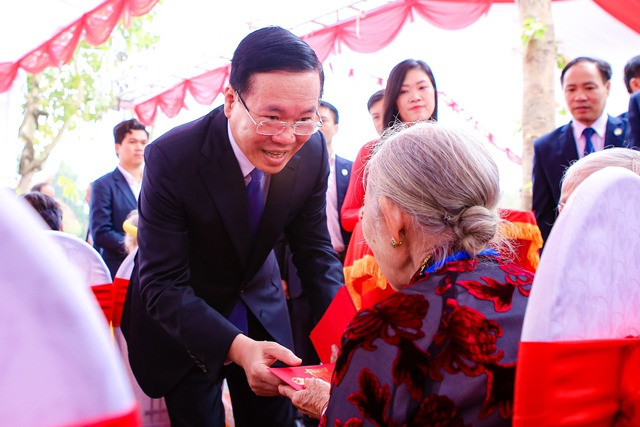 Chủ tịch nước Võ Văn Thưởng mừng tuổi đầu Xuân Chủ tịch nước Võ Văn Thưởng mừng tuổi đầu Xuân