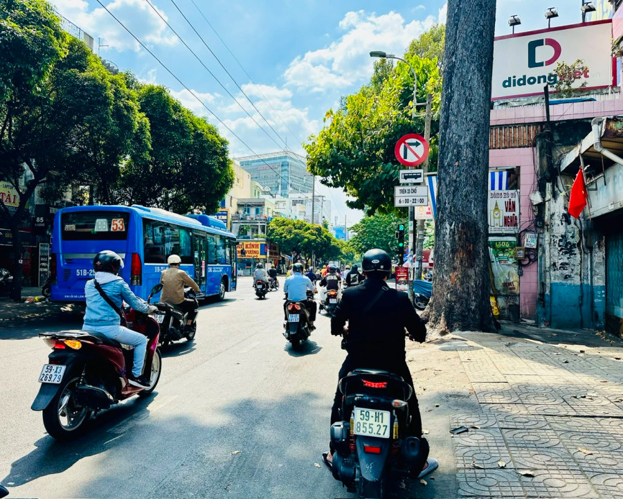 Nhiều nơi ở TP.HCM tiếp tục có nắng nóng trong ngày 16.2 Nhiều nơi ở TP.HCM tiếp tục có nắng nóng trong ngày 16.2