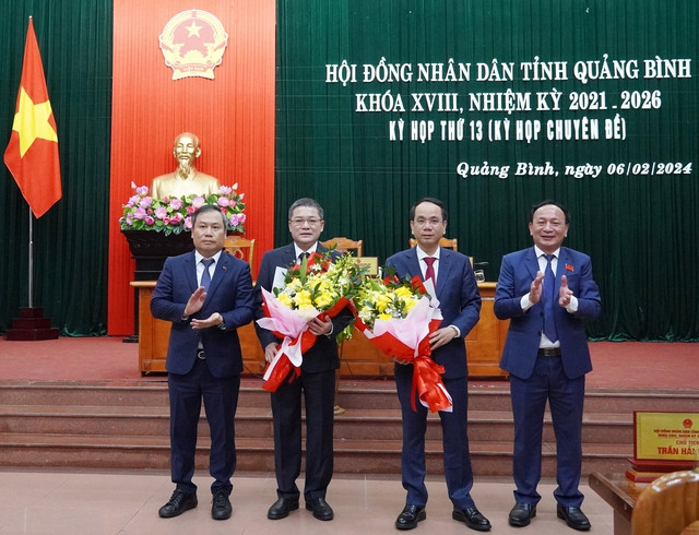 HĐND tỉnh Quảng Bình bầu bổ sung đồng chí Phan Phong Phú giữ chức Phó Chủ tịch UBND tỉnh Quảng Bình. HĐND tỉnh Quảng Bình bầu bổ sung đồng chí Phan Phong Phú giữ chức Phó Chủ tịch UBND tỉnh Quảng Bình.