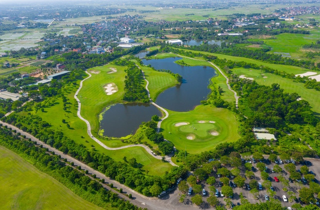 Sân Golf Hà Nội. Nguồn: hanoigolfclub Sân Golf Hà Nội. Nguồn: hanoigolfclub