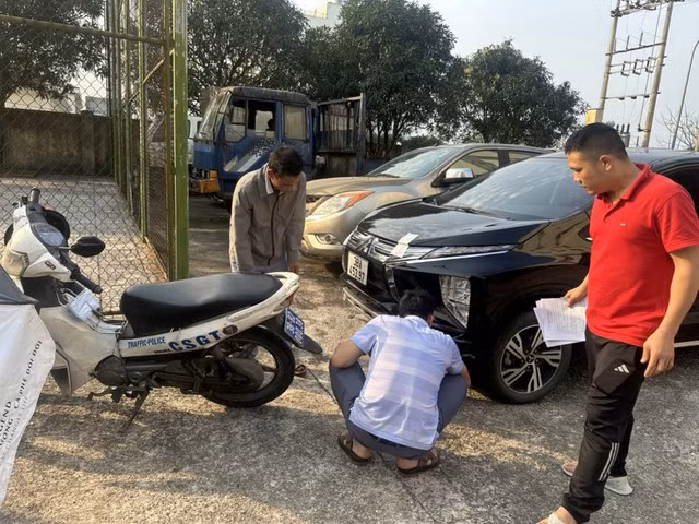 Công an TX.Kỳ Anh tạm giữ xe ô tô của tài xế Trần Văn Song để phục vụ điều tra