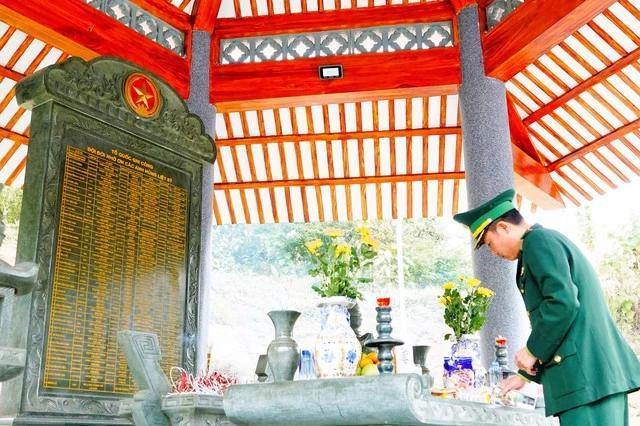 Nhà bia tưởng niệm các liệt sĩ Đồn biên phòng cửa khẩu Ma Lù Thàng (Bộ đội Biên phòng Lai Châu) hy sinh trong cuộc chiến đấu bảo vệ biên giới phía Bắc