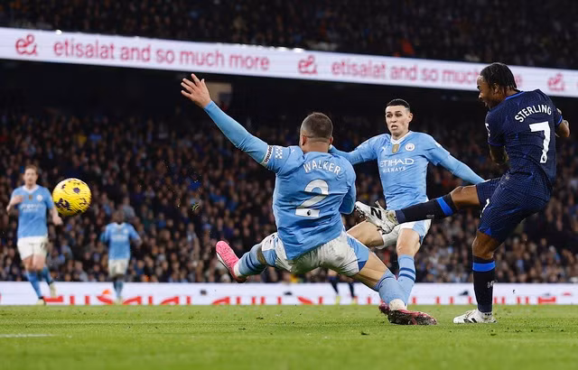 Raheem Sterling ghi bàn vào lưới đội bóng cũ Man City