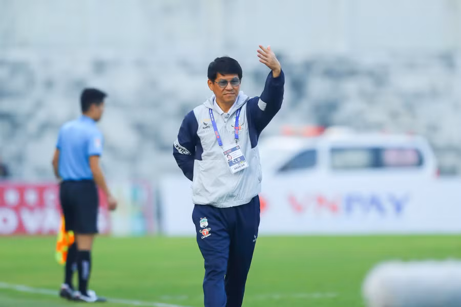 HLV Vũ Tiến Thành chưa thể giúp HAGL có chiến thắng đầu tay HLV Vũ Tiến Thành chưa thể giúp HAGL có chiến thắng đầu tay