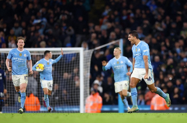 Rodri thêm một lần sắm vai "cứu tinh" cho Man City Rodri thêm một lần sắm vai "cứu tinh" cho Man City
