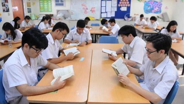 Nhà trường, phụ huynh cần tạo điều kiện giúp học sinh được đọc sách, báo, rèn văn hóa đọc Nhà trường, phụ huynh cần tạo điều kiện giúp học sinh được đọc sách, báo, rèn văn hóa đọc