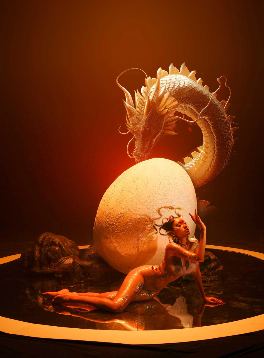 Bên cạnh những lời khen dành cho vóc dáng nóng bỏng của Thảo Nhi Lê, một số khán giả cho rằng những hình ảnh này không phù hợp sau khi người đẹp trở thành Á hậu Hoàn vũ Việt Nam 2022 Bên cạnh những lời khen dành cho vóc dáng nóng bỏng của Thảo Nhi Lê, một số khán giả cho rằng những hình ảnh này không phù hợp sau khi người đẹp trở thành Á hậu Hoàn vũ Việt Nam 2022