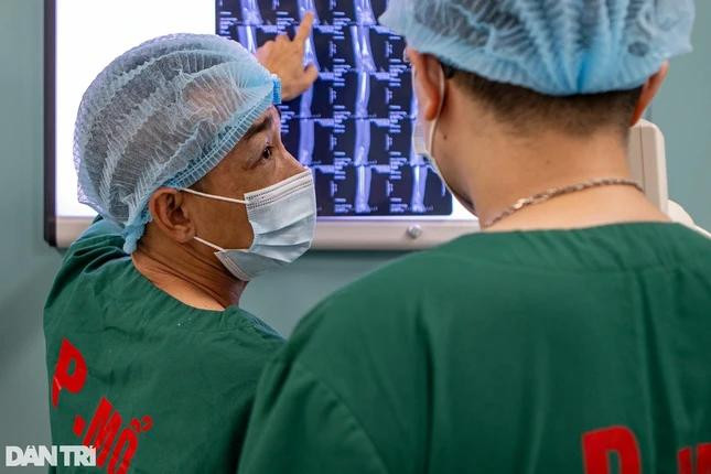 Những viên chức trình độ cao có thể làm việc đến 66 tuổi nếu đơn vị công tác của họ có nhu cầu (Ảnh minh họa: Minh Nhật). Những viên chức trình độ cao có thể làm việc đến 66 tuổi nếu đơn vị công tác của họ có nhu cầu (Ảnh minh họa: Minh Nhật).