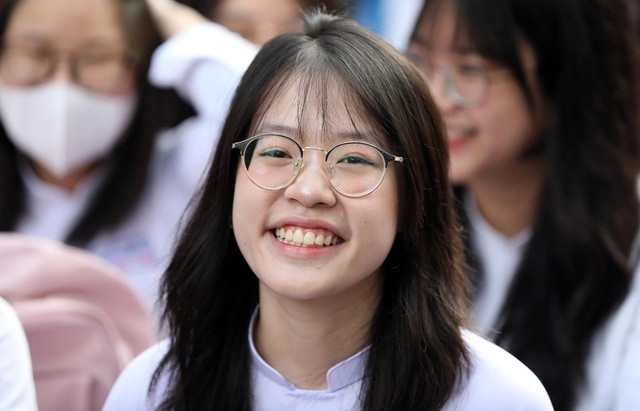 Trường học hạnh phúc sẽ góp phần tạo động lực cho học sinh học tốt hơn Trường học hạnh phúc sẽ góp phần tạo động lực cho học sinh học tốt hơn