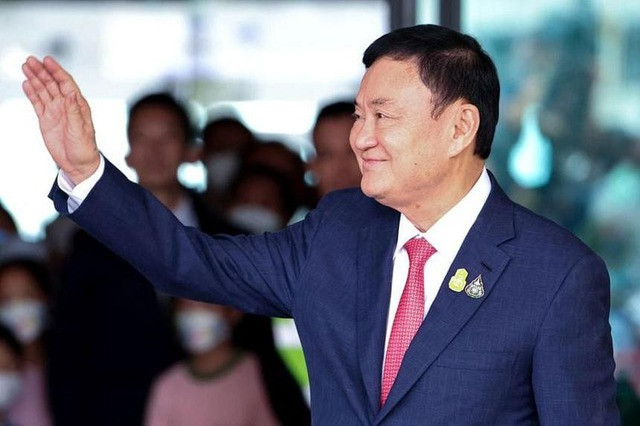 Ông Thaksin Shinawatra là Thủ tướng Thái Lan từ năm 2001- 2006 và bị giam giữ từ tháng 8- 2023 tới nay. Ảnh: REUTERS Ông Thaksin Shinawatra là Thủ tướng Thái Lan từ năm 2001- 2006 và bị giam giữ từ tháng 8- 2023 tới nay. Ảnh: REUTERS