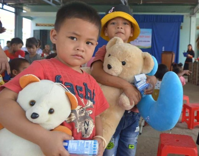 Đây là năm thứ 4, huyện Cư M'gar tổ chức chương trình lì xì sách, mong muốn sẽ tạo dựng được thói quen đọc sách cho trẻ em trên địa bàn. Qua đó, nhằm khởi động đợt thi đua cao điểm chào mừng các ngày lễ lớn, các sự kiện trọng đại của tổ chức Đoàn trong năm 2024.