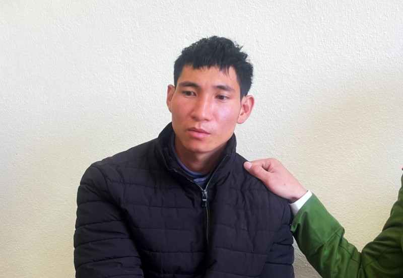 Bắt giữ thành công Phạm Văn Kiên, sinh năm 1994. (Nguồn: Báo Tiền Phong) Bắt giữ thành công Phạm Văn Kiên, sinh năm 1994. (Nguồn: Báo Tiền Phong)