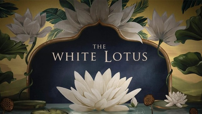 Lisa ra mắt với vai trò diễn viên, sử dụng tên thật trong phim &quot;The White Lotus&quot;.