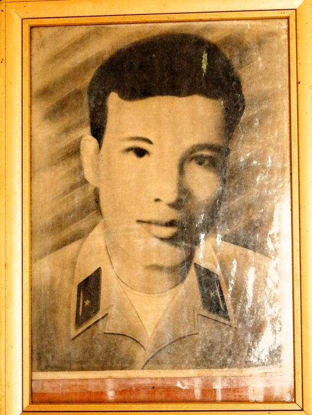 Di ảnh anh hùng - liệt sĩ Đỗ Chu Bỉ Di ảnh anh hùng - liệt sĩ Đỗ Chu Bỉ