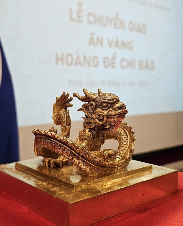 Ấn vàng &quot;Hoàng đế chi bảo&quot; trong lễ chuyển giao