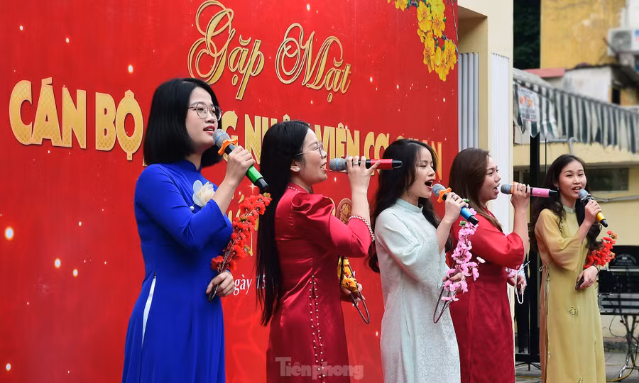 Tiết mục văn nghệ do đoàn viên cơ quan T.Ư Đoàn thể hiện. Ảnh: Xuân Tùng