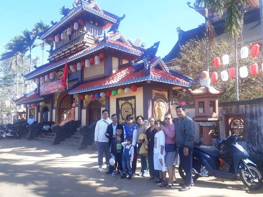 Các địa điểm du lịch nổi tiếng thu hút lượng lớn du khách trong và ngoài tỉnh đến tham quan, thưởng ngoạn du xuân. Ảnh: NVCC