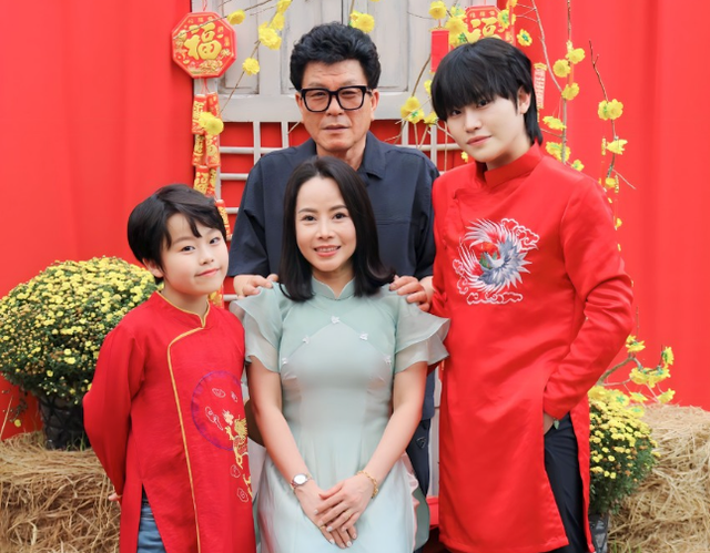 Gia đình Hwang Min Woo về Việt Nam đón tết Giáp Thìn Gia đình Hwang Min Woo về Việt Nam đón tết Giáp Thìn