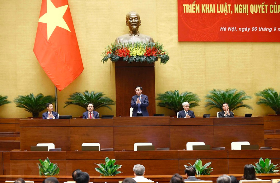 Chủ tịch Quốc hội Vương Đình Huệ chủ trì hội nghị lần thứ nhất triển khai luật, nghị quyết của Quốc hội khoá XV, tháng 9/2023. (Ảnh: Doãn Tấn/TTXVN) Chủ tịch Quốc hội Vương Đình Huệ chủ trì hội nghị lần thứ nhất triển khai luật, nghị quyết của Quốc hội khoá XV, tháng 9/2023. (Ảnh: Doãn Tấn/TTXVN)