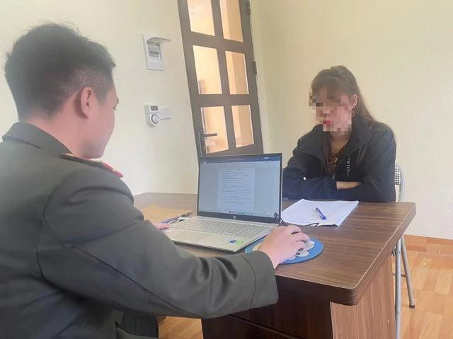 Công an làm việc với chị T. Công an làm việc với chị T.