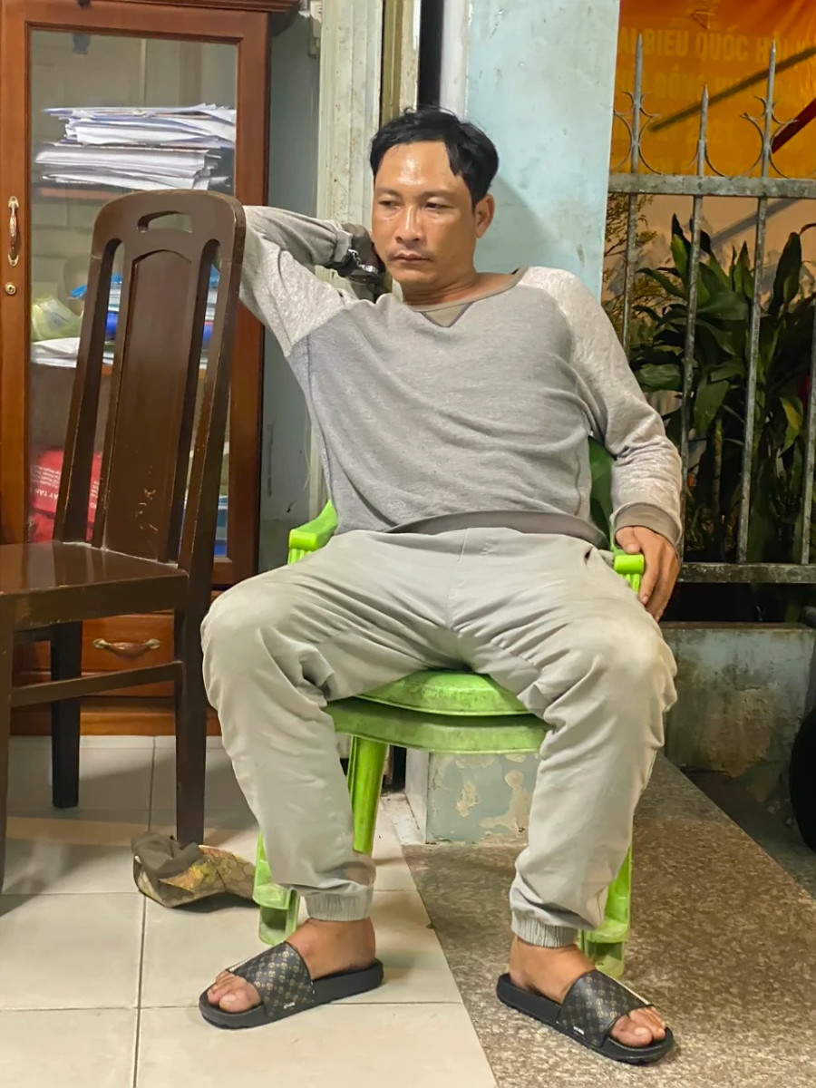 Nguyễn Hoàng Hưng tại cơ quan công an. Ảnh: Nam Long Nguyễn Hoàng Hưng tại cơ quan công an. Ảnh: Nam Long