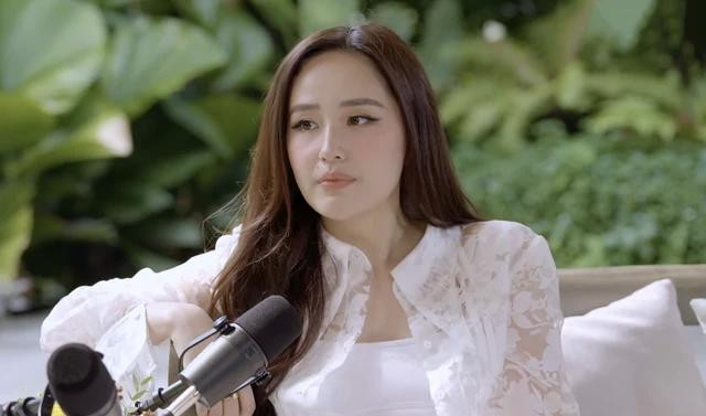 Mai Phương Thúy thừa nhận bản thân từng áp lực vì là người của công chúng Mai Phương Thúy thừa nhận bản thân từng áp lực vì là người của công chúng