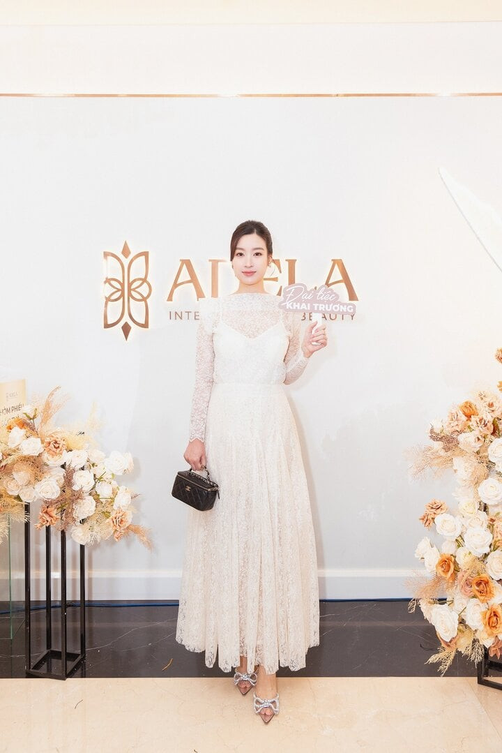 Hoa hậu Đỗ Mỹ Linh đằm thắm, nền nã giữa dàn người đẹp nóng bỏng ảnh 4