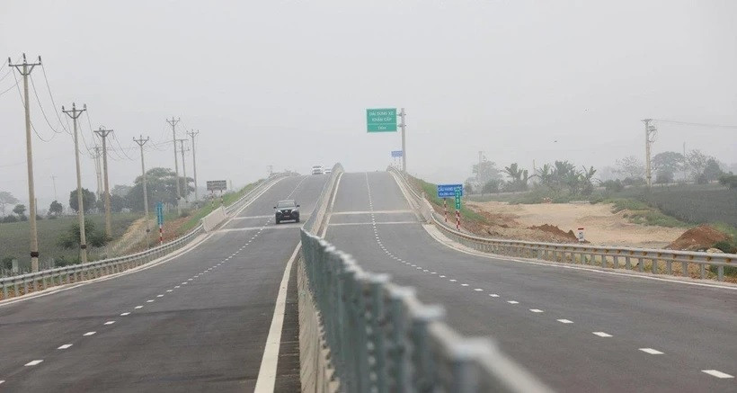Cao tốc Cao Bồ-Mai Sơn hiện có quy mô 4 làn xe, vận tốc thiết kế 80km/giờ. Ảnh: Việt Hùng/Vietnam+