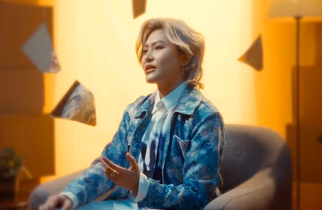 Vicky Nhung thường đóng vai người kể chuyện trong các MV của mình. Ảnh: NVCC