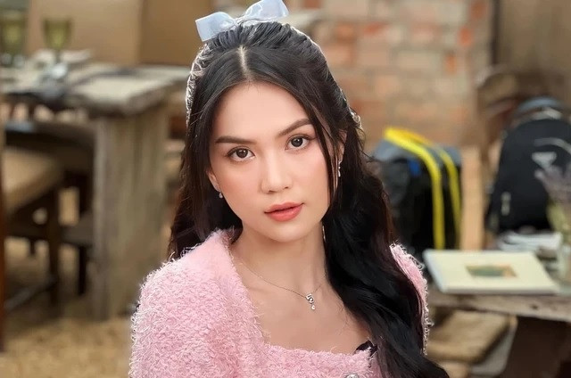 Phía Ngọc Trinh bất ngờ mở lại loạt tài khoản mạng xã hội triệu lượt theo dõi. Ảnh: FBNV Phía Ngọc Trinh bất ngờ mở lại loạt tài khoản mạng xã hội triệu lượt theo dõi. Ảnh: FBNV