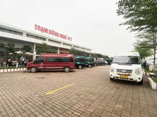 Không phải cao tốc nào cũng có trạm dừng nghỉ, trong ảnh là trạm dừng nghỉ trên cao tốc Hà Nội - Hải Phòng. Ảnh: PHẠM HÙNG Không phải cao tốc nào cũng có trạm dừng nghỉ, trong ảnh là trạm dừng nghỉ trên cao tốc Hà Nội - Hải Phòng. Ảnh: PHẠM HÙNG