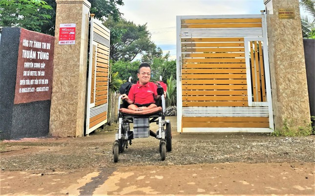 Tùng lập công ty riêng để phát triển sự nghiệp Tùng lập công ty riêng để phát triển sự nghiệp