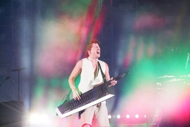 Charlie Puth trình diễn tại 8Wonder Nha Trang hồi tháng 7. Ảnh: 8Wonder
