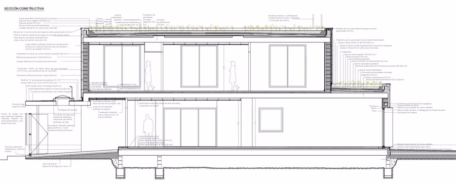 Để giảm nhiệt cho ngôi nhà vào mùa hè, KTS ứng dụng “Hiệu ứng bình đất nung” bằng cách lấy nước mưa từ mái nhà, tưới nhỏ giọt lên sân thượng.