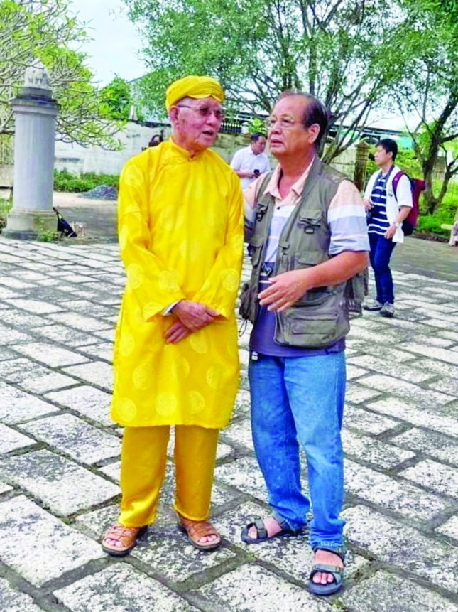 Ông Phạm Đăng Được (áo dài khăn đóng), hậu duệ đời thứ 10 của dòng họ Phạm Đăng, hiện ngoài 80 tuổi và là trưởng họ Phạm Đăng tại Gò Công Ông Phạm Đăng Được (áo dài khăn đóng), hậu duệ đời thứ 10 của dòng họ Phạm Đăng, hiện ngoài 80 tuổi và là trưởng họ Phạm Đăng tại Gò Công